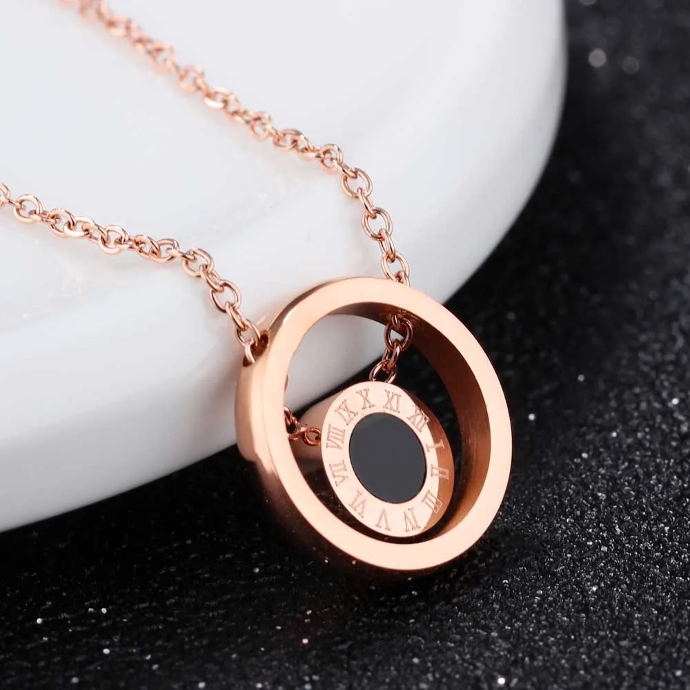 ZooMango Classic Titanium Steel Roman Numeral Double Sided Black &amp White Shells Circle Rose Gold Color Pendant Necklaces ZN17072 |