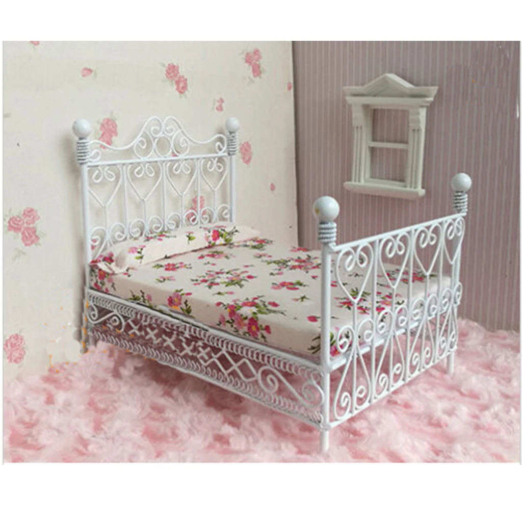 

Dollhouse Miniature Bedroom Furniture Metal Bed with Mattress White European