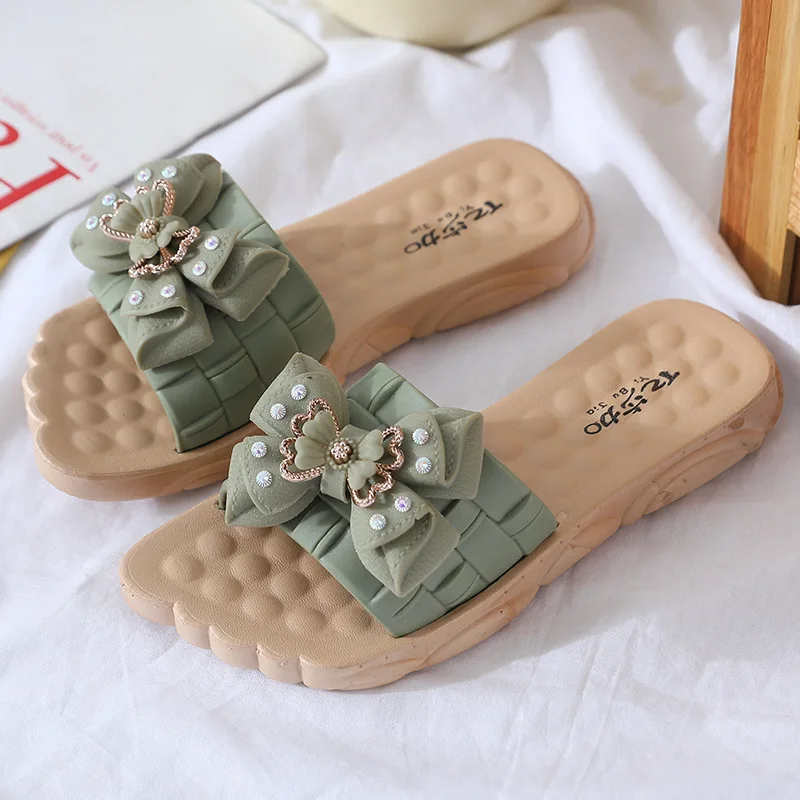 

Women Summer Slippers New OutSide Korean Fashion Peep Toe Square Toe Pleated PVC Woman Gladiator Slippers Ladies Beach Shoes