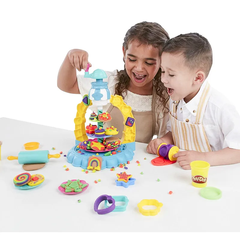 

PlayDoh Kitchen Creations Sprinkle Cookie Surprise Play Food Set with 5 Non-Toxic Colors Children Educational DIY Toy E5109