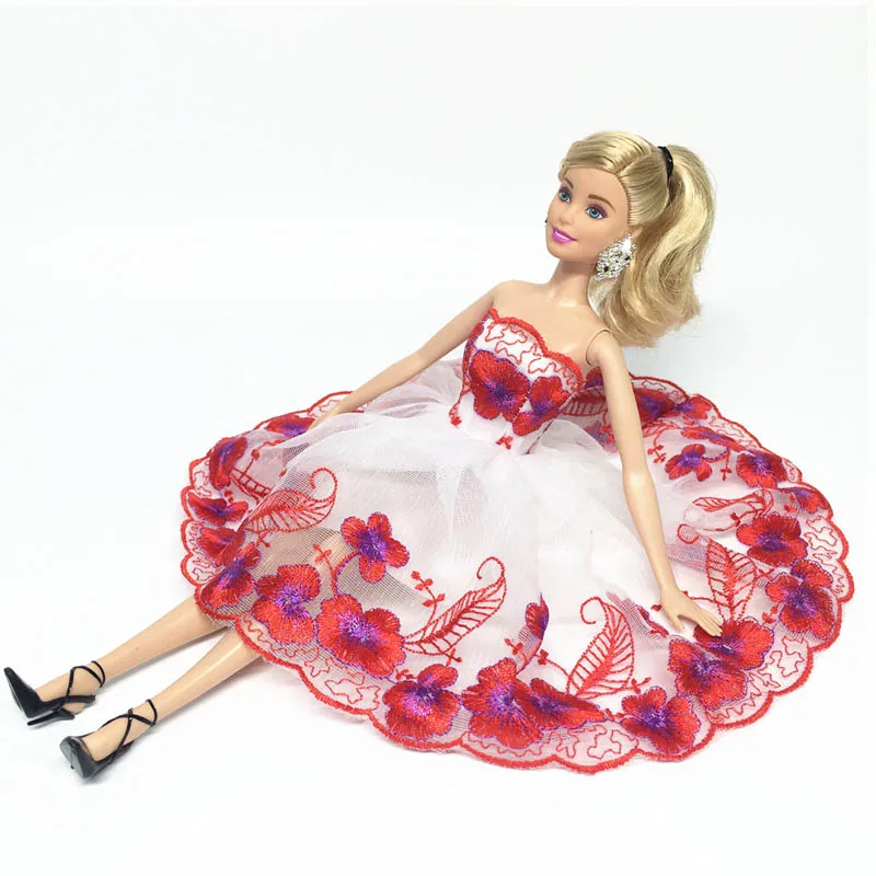 Модная одежда с открытыми плечами и красными цветами для куклы Барби