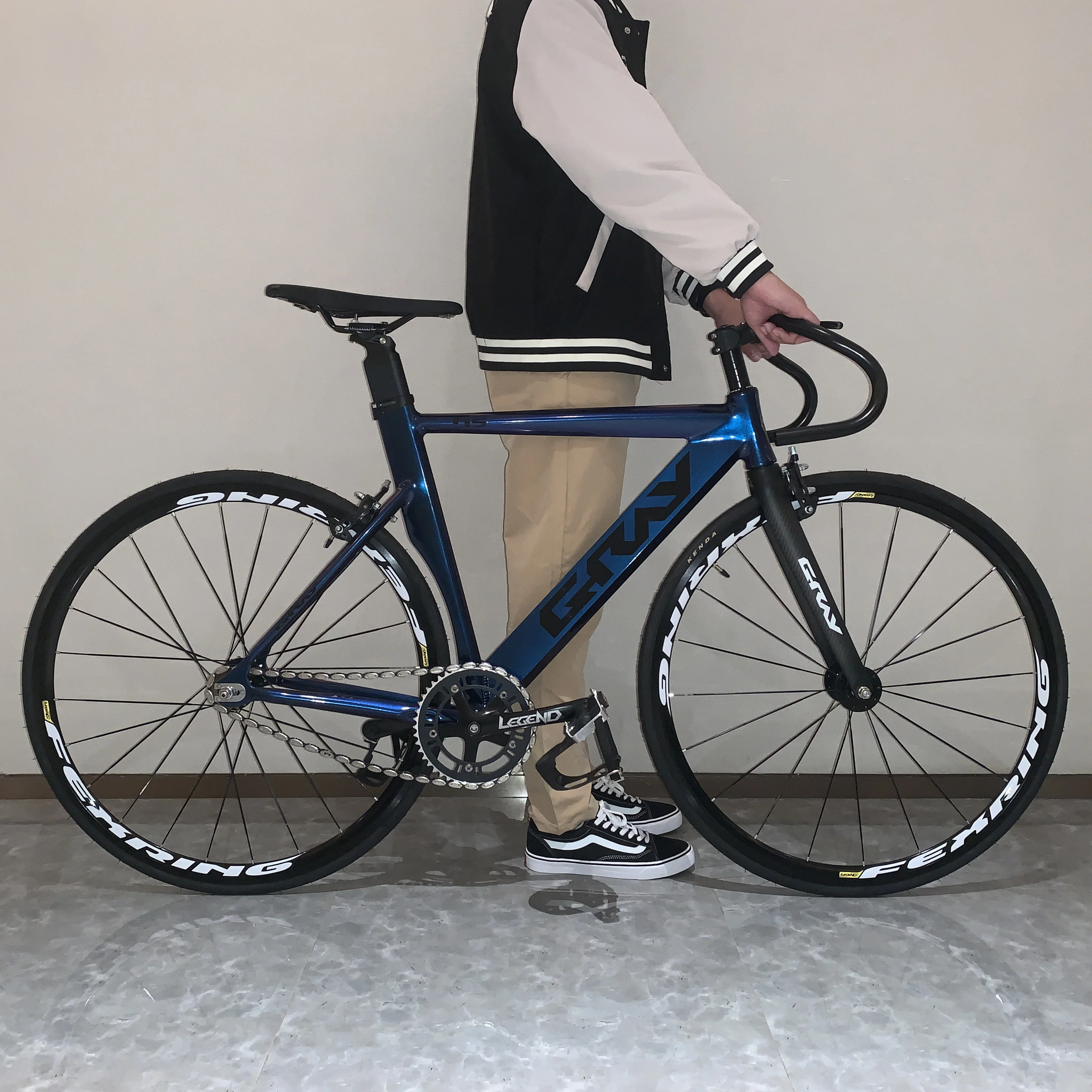 

Track Bicycle Light Weight Low Wind Eesistance Streamlined Aluminum Alloy Frame Flat Spoke 700C Wheels Hollow Crankset Bike