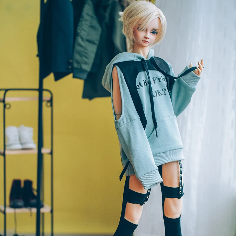 Одежда для куклы BJD синяя футболка с открытыми плечами черные Стрейчевые