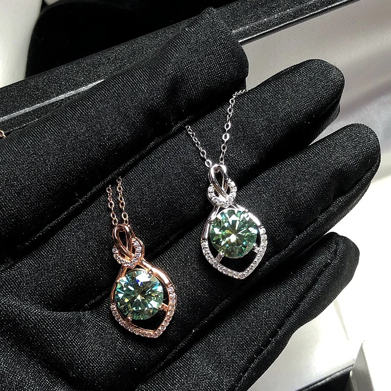 

Женский кулон из серебра 925 пробы с изумрудом