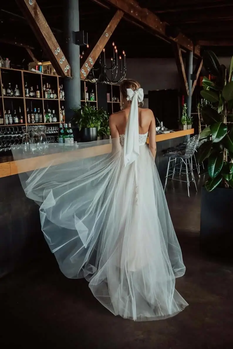 2020 изящное свадебное платье без бретелек из тюля с аппликацией трапециевидной