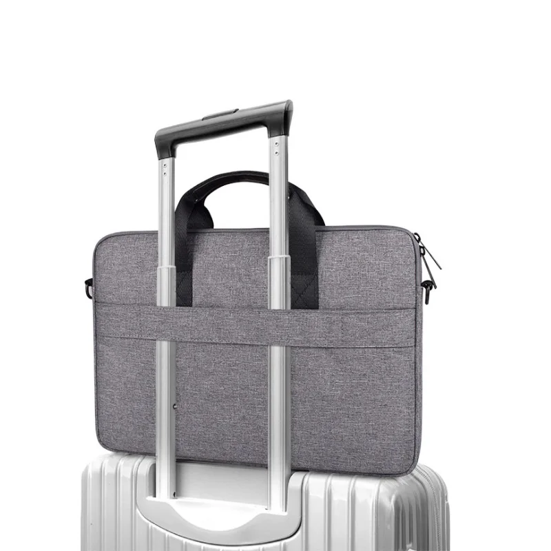 вместительный ноутбук для м