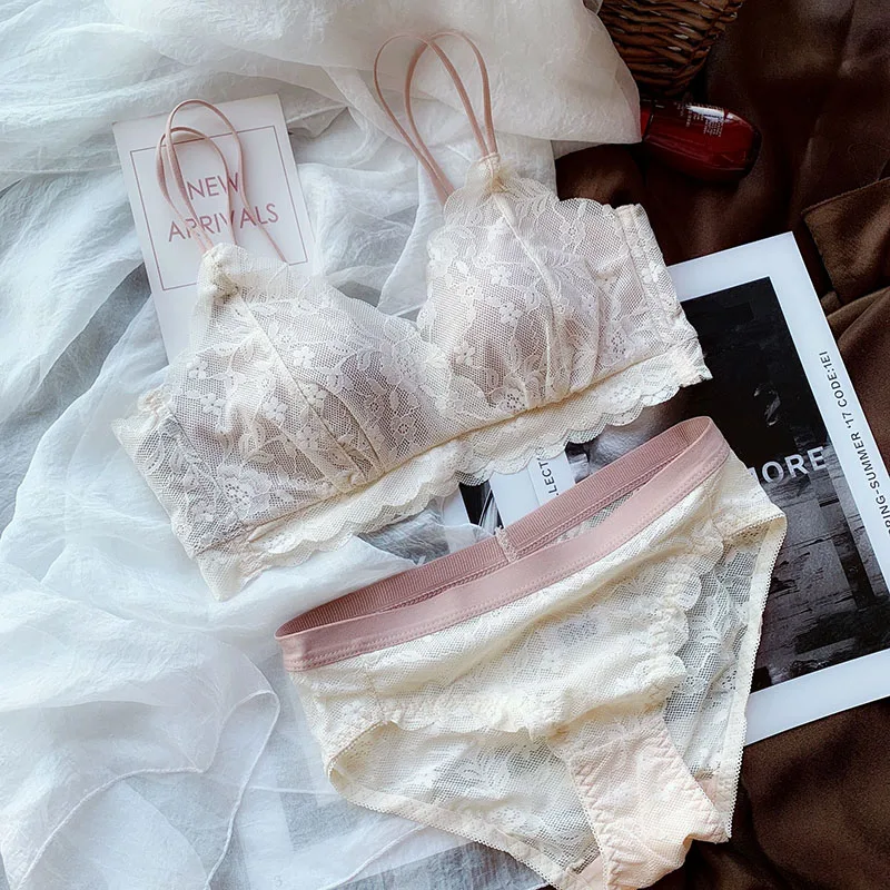 

2020 French Lace Underwear Breathable No Steel Ring Bras Cotton Bra Sexy Beautiful Young Girls Breasts Small Bra Set 4 Colors