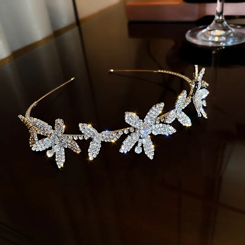 

Luxurious Exquisite Ancient Style Hairpin Haircomb Girl Diamond Step Shake Traditional Hanfu Jewelry BN