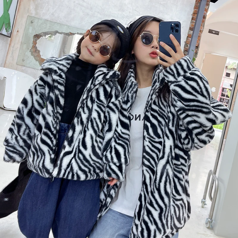 

Winter Striped Jacket for Family Clothes Fashion Fur Coat for Mother and Daughter Thickening Children Clothing for Snow Days New