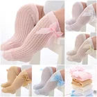 Для маленьких девочек, носки для малышей, летняя сетчатая дышащая длинные носки из хлопка нескользящие носки до колен с изображением Тонкий женщин большого размера с бантом; Для детей в возрасте 0-36M для малышей
