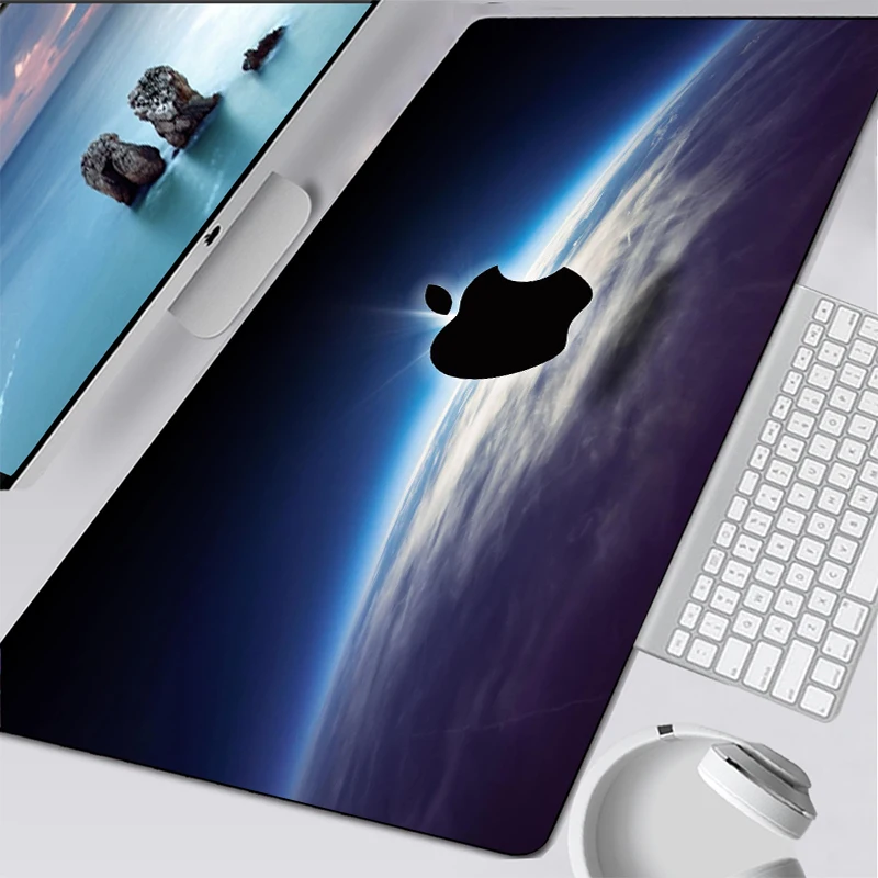 

Top Selling Apple Logo Small Mouse Pad Persian Carpet Laptop Pc Apple pad Gamer Keyboard DIY Anime Mousepad Rubber Table Mat.