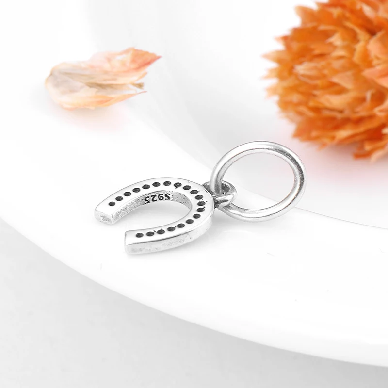 Подвеска в форме подковы из серебра 2018 пробы с фианитами | Украшения и аксессуары