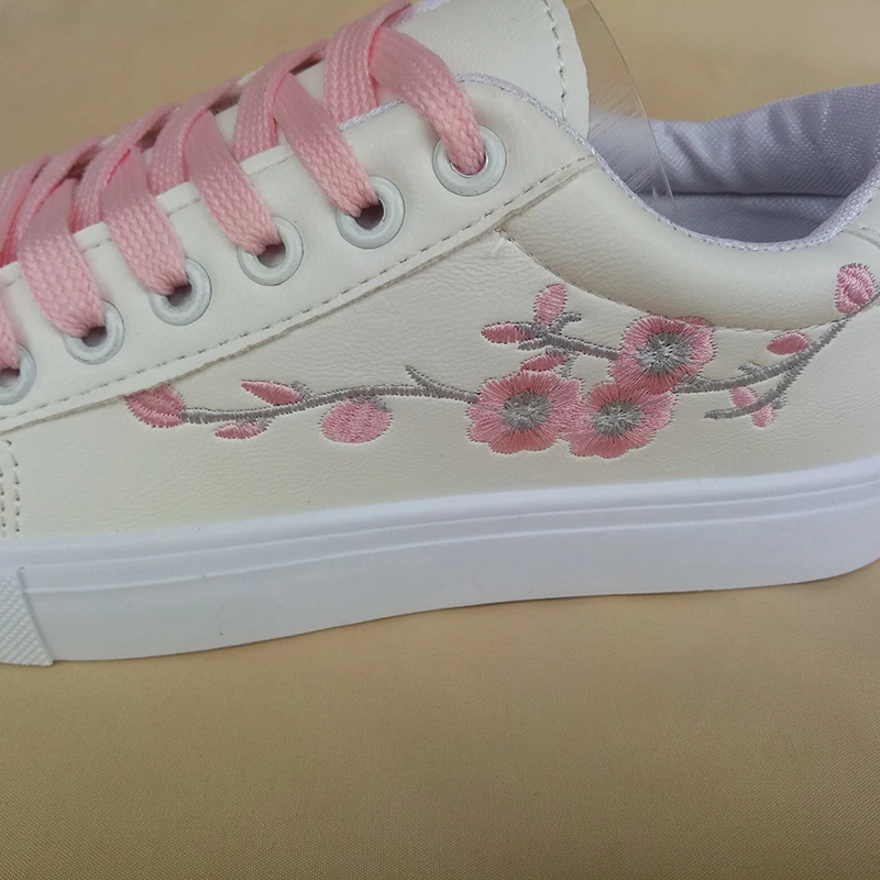 

Embroidered white shoes women 2021 spring and summer new shallow mouth student casual sports shoes women's single shoes trend