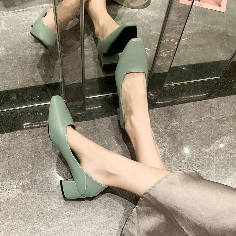 Туфли-лодочки женские на квадратном каблуке с котятами | Обувь