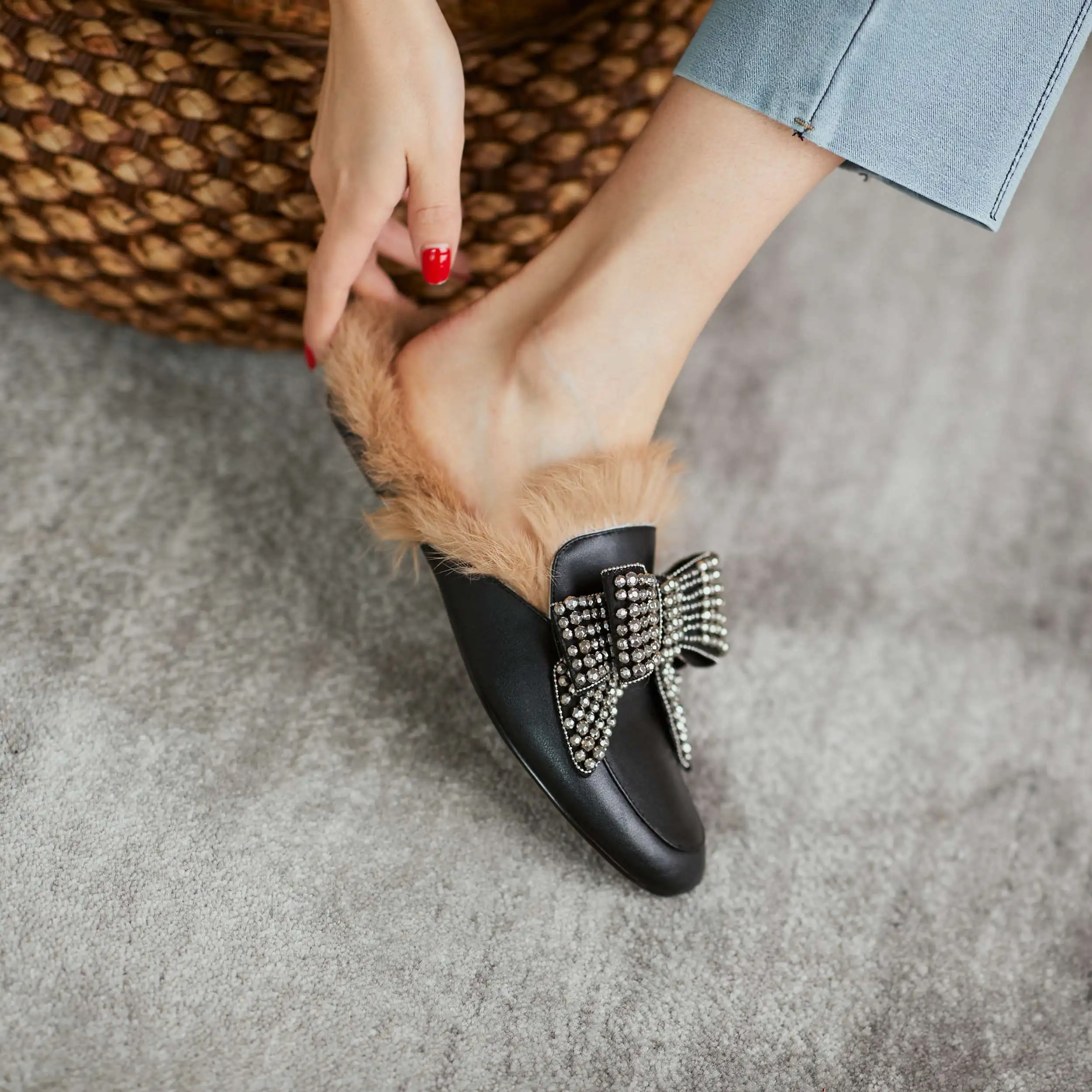 

Lanxuryee winter shoes women genuine leather butterfly-knot sweet outside slipper beauty girls rhinestone sweet cozy shoes L60