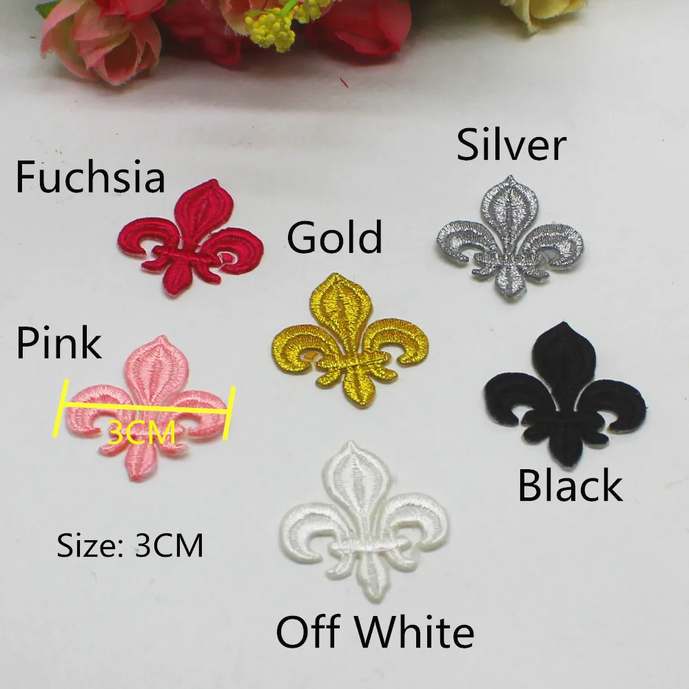 Утюг на патчи с золотистым расшитым узором Цветочная аппликация Рождество