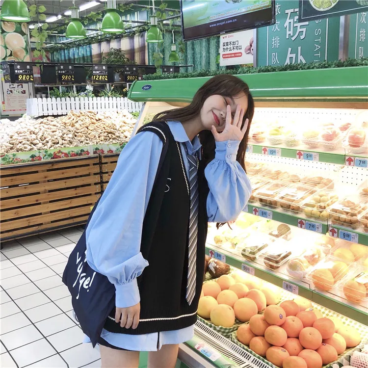 

Women Knitted Sweater Vest 2020 Korean Preppy Style Vintage Letter Embroidery Casual Loose V Neck Sleeveless Pullover Tops T358