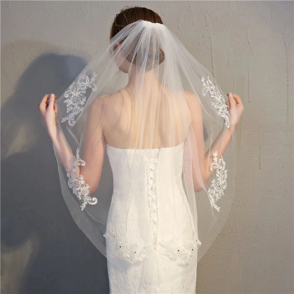 

Single Layer White Wedding Bridal Veil Crystal Beaded Short Bridal Veils with Lace Appliques Head Veils For Bridal Wedding