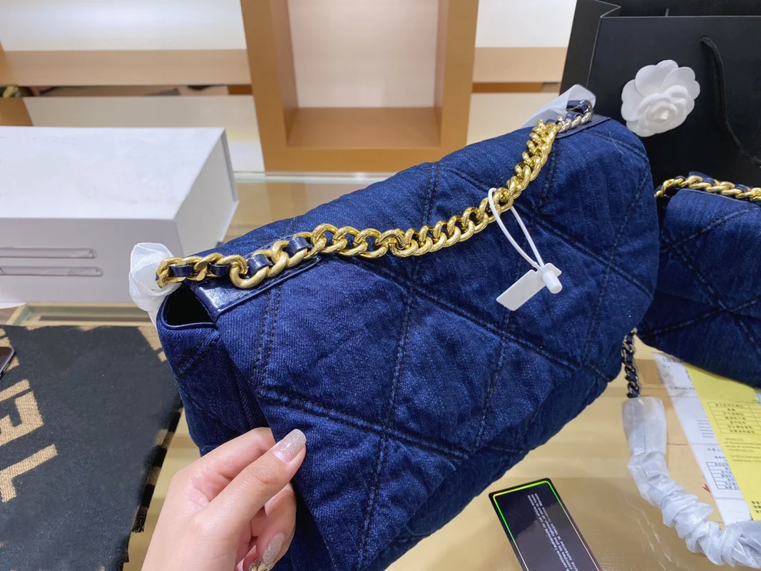 

2021 spring new style, fashionable lady's small square bag, casual simple and versatile messenger shoulder bag