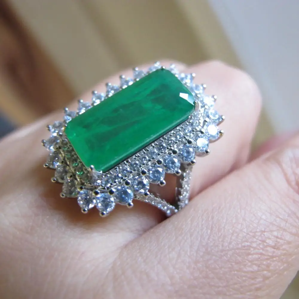 В европейском стиле большие синтетический алмазный циркон изумруд камень