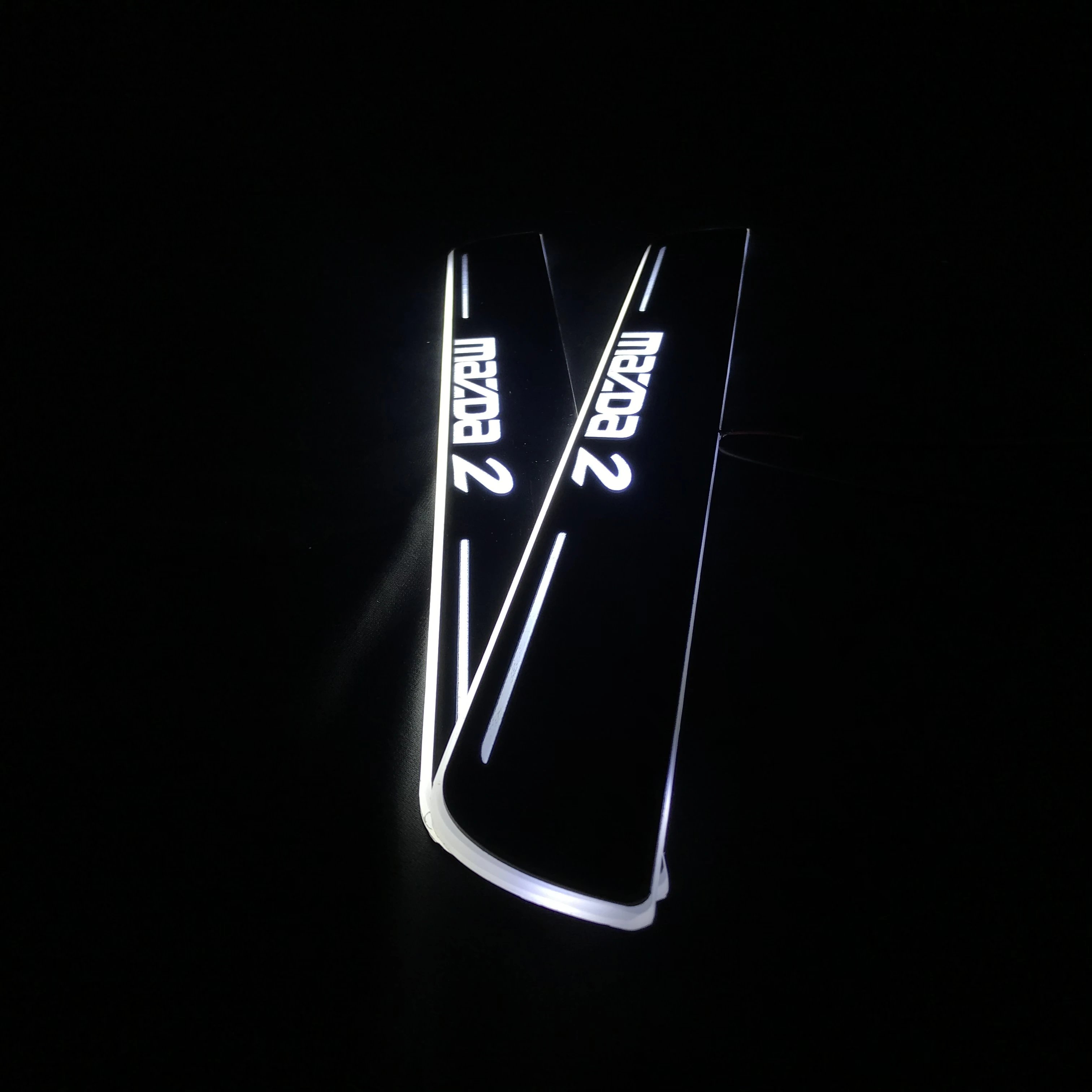 

LYQ 2PCS acrylic mobile LED welcome scooter wear plate door sill frame path light for Mazda 2 dedicated Flow/fixed light