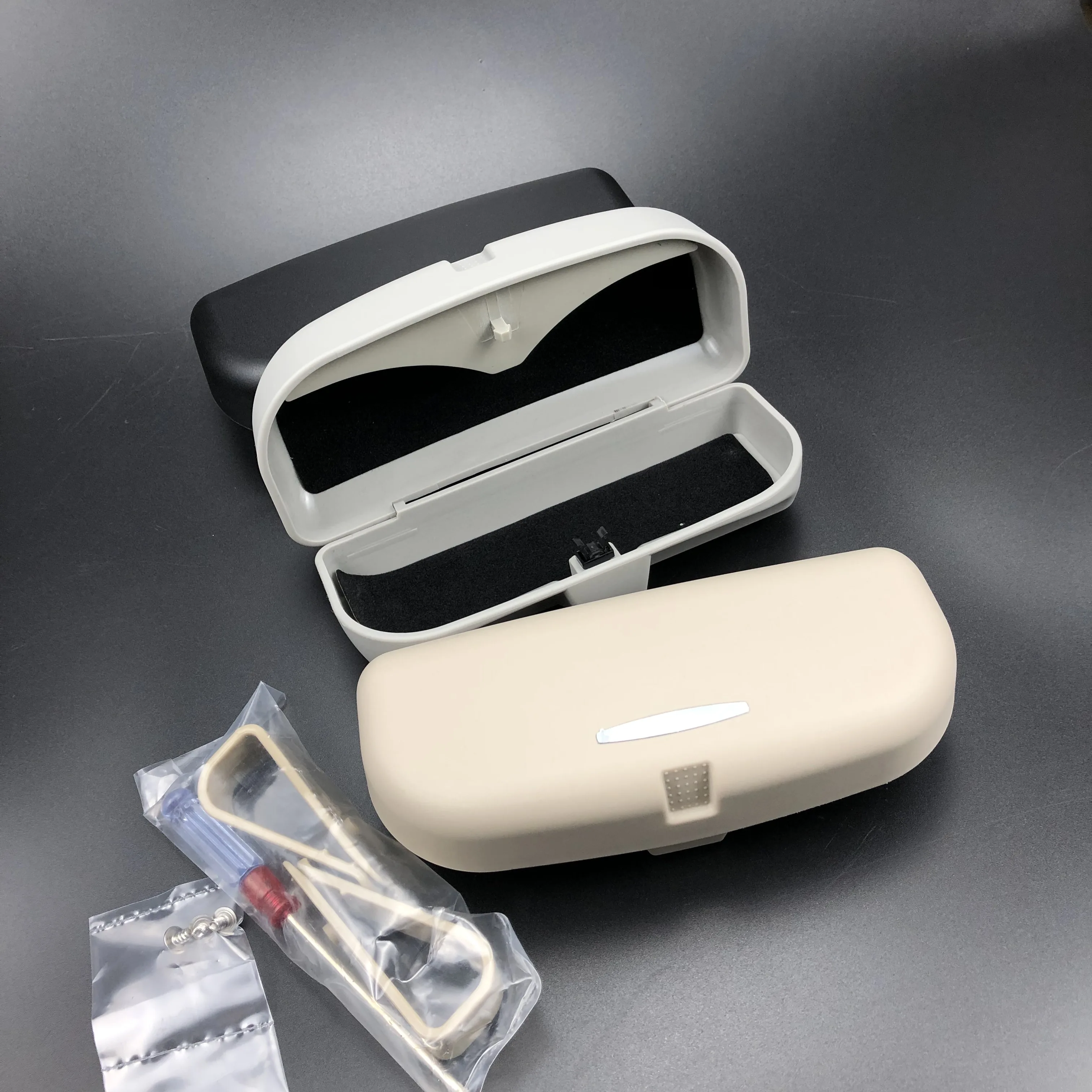 Чехол для автомобильного солнцезащитного козырька держатель очков Mitsubishi / Mazda