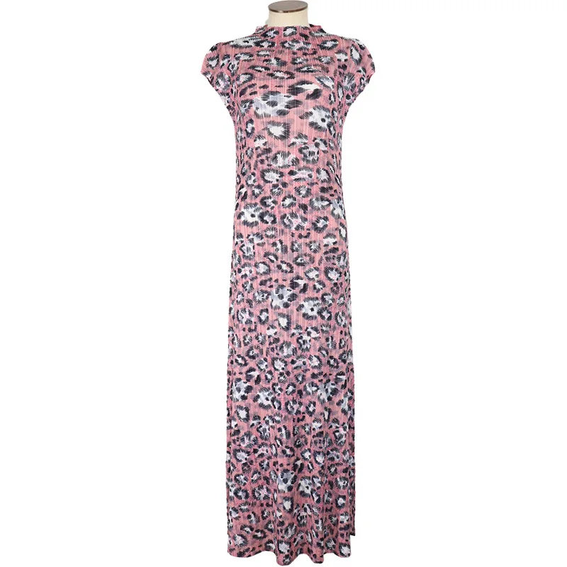 

Plus Size Dress Summer Women 2019 New Fashion Printed Long Dress Stretch Miyake Pleated Half Turtleneck Casual Dress Female