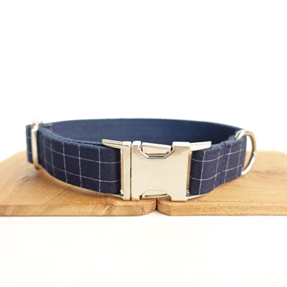 Темно синий клетчатый собачий ошейник и поводок с галстуком бабочкой