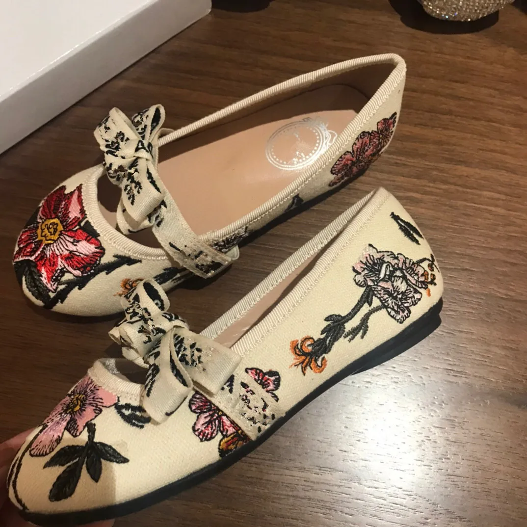 

2021 New Fashion Girls Four seasons Princess Party Shoes