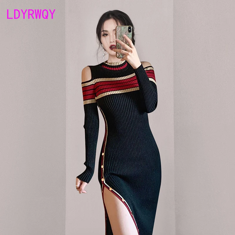 Женское трикотажное платье с длинным рукавом высоким воротником без бретелек |