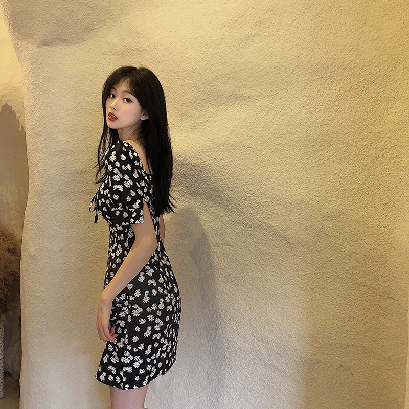 

French temperament square collar summer lady dress 2020 new waist slimming short dress small daisy floral dres