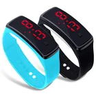 Новый светодиодный Дисплей цифровой дети спортивные часы для женщин Горячая Силиконовый ремешок для детей часы для мальчиков и девочек Наручные часы Reloj de hombre
