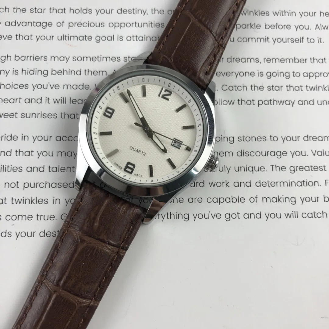 

Fashionable young men's high grade business wristwatch waterproof wristwatch high grade wristwatch