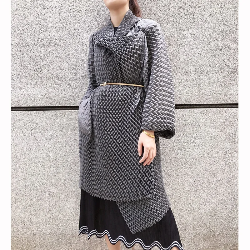 Женское Плиссированное пальто с отложным воротником длинным рукавом весна-осень