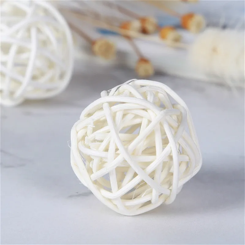 

1pcs White Kawaii Rattan Ball Patio Garden Decorative Balls Christmas Ornament DIY Window Wedding Birthday Party Decoration