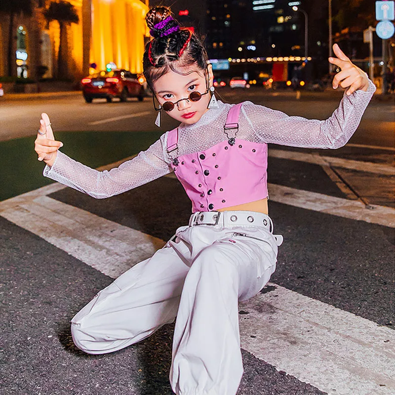 

Новинка для девочек, одежда для тренировок джазовых танцев, современная детская одежда в стиле ретро, белые топы, штаны, розовый жилет, 120-160 с...