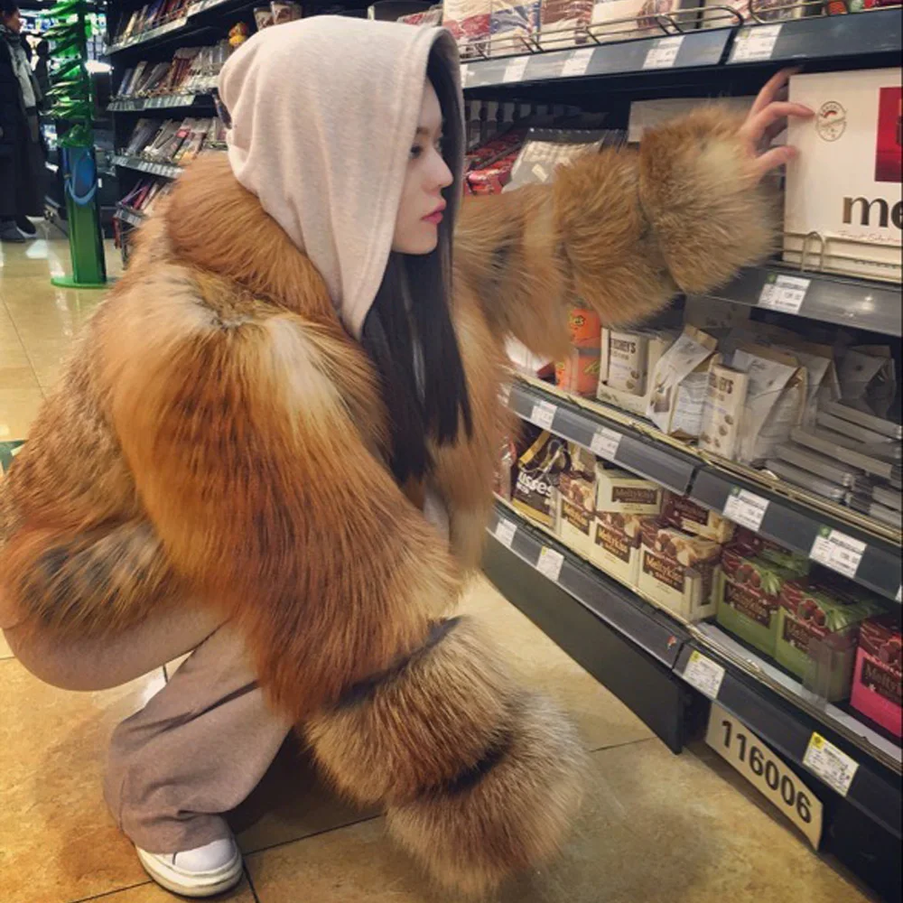 Шуба женская из натурального Лисьего меха в полоску | Женская одежда