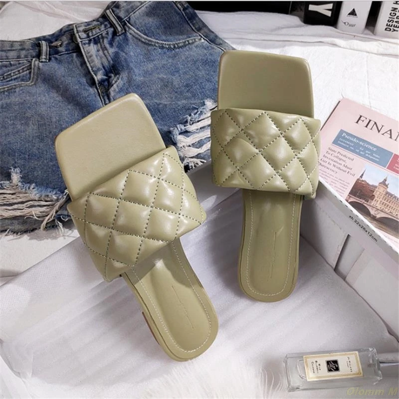 

2021 Summer new women's outdoor flat slippers Roma style PU red black white large size sandals fashion you rubber shoes