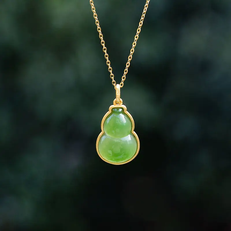 

Qinglu Natural Hetian Jade Green Jade Calabash Pendent S925 Sterling Silver Jade Necklace Exorcising and Fortune Drawing