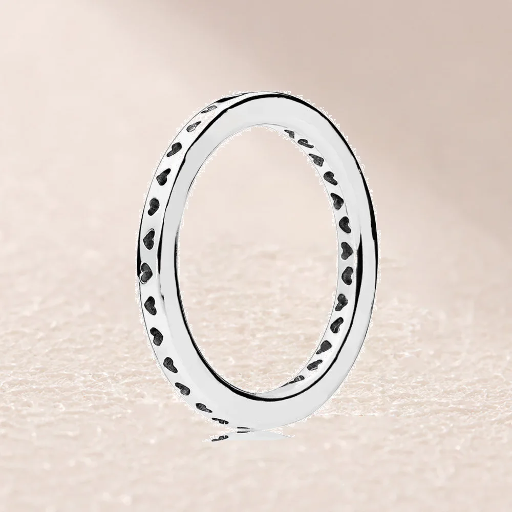

197133 SIGNATURE HEARTS OF RING