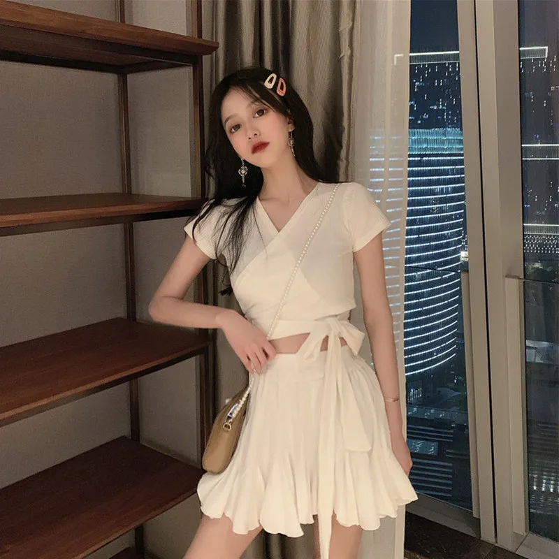 

2020 Summer New Arrival Sexy Knitted Dress 2 Pcs Slim Waist Bow Bandage Pleated Dress Western Style V neck Women Fairy Dress