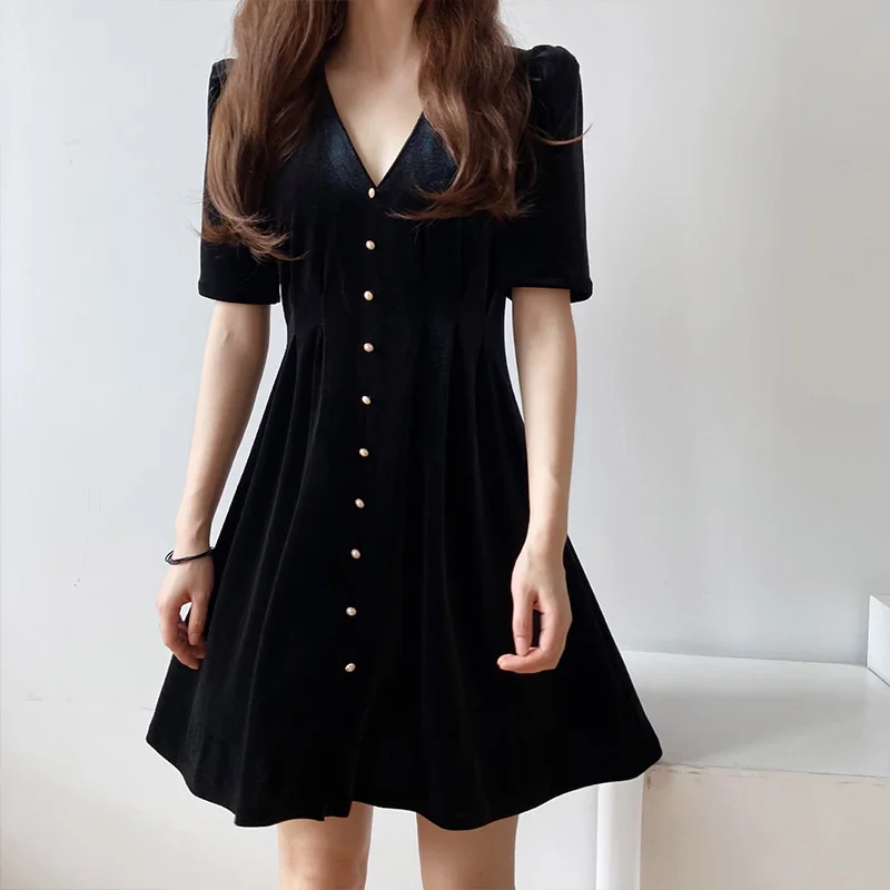 Осеннее винтажное черное бархатное платье с короткими рукавами и золотыми