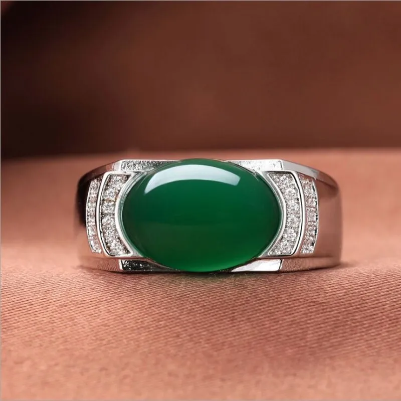 Мужское серебряное кольцо S925 пробы с натуральным зеленым камнем императорское