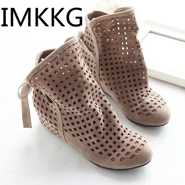 Женские ботинки на низкой танкетке повседневные из флока с вырезами большой