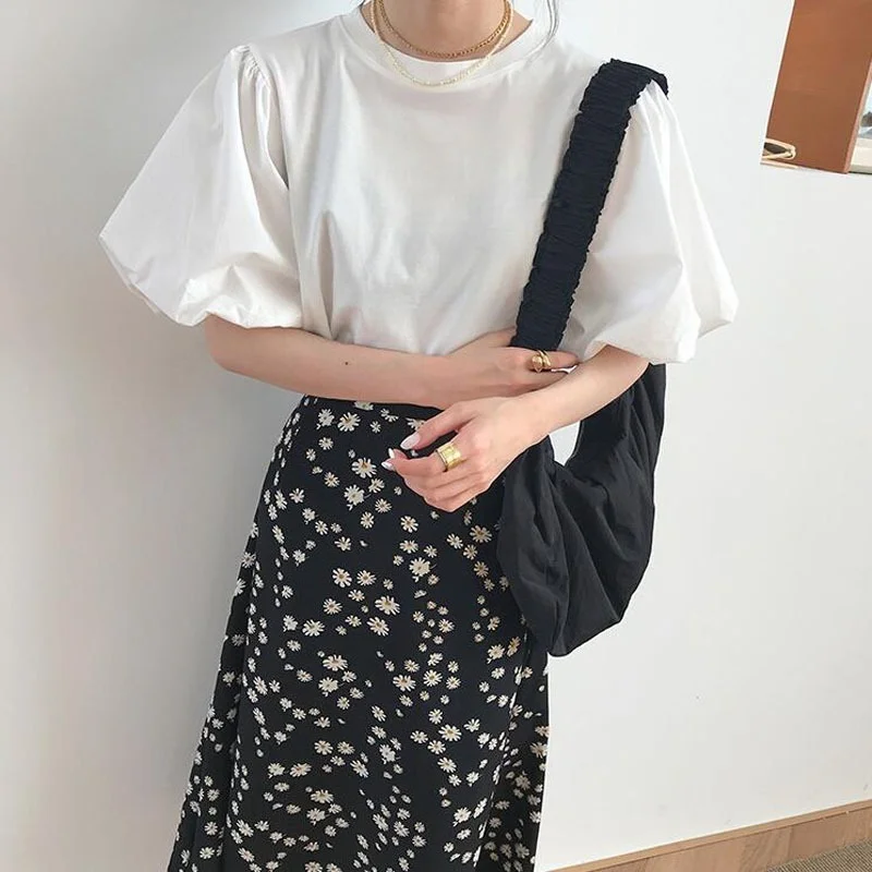 

Women Fashion Bubble Sleeves Summer T-shirts 2021 Korean Round Neck Loose Tshirts Female Casual Solid Color New Tops Streetwear