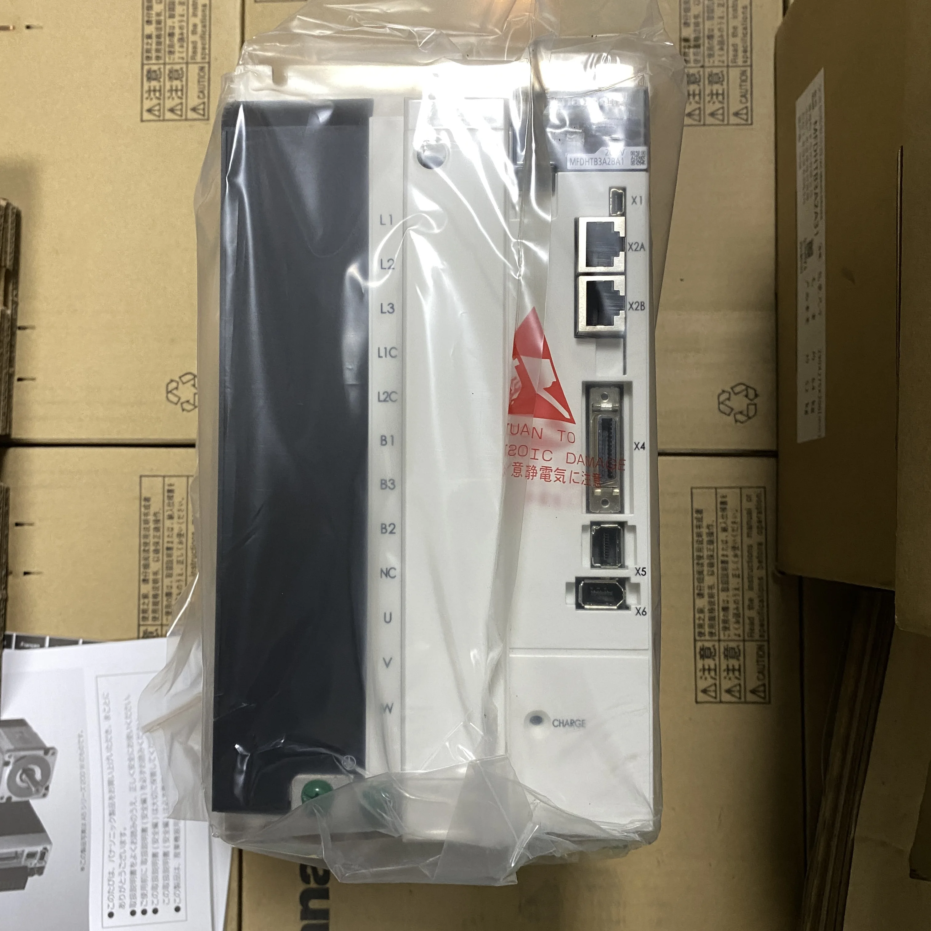 

Сервопривод переменного тока Panasonic 200-230 в кВт MFDHTB3A2BA1