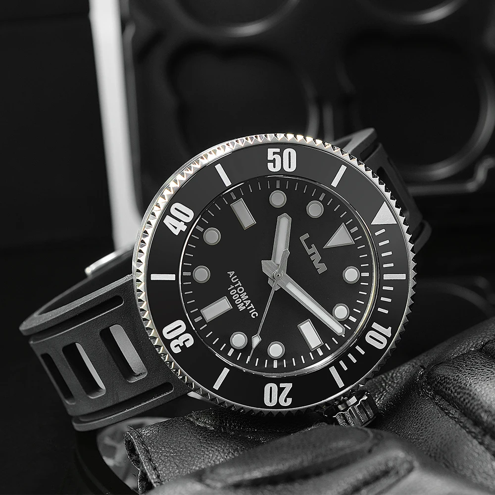 للبيع سان مارتن غواص VS37 الشمسية الكوارتز NH35 الفولاذ المقاوم للصدأ ساعة رجالي الياقوت الزجاج 1000 متر مقاوم للماء علبة متكاملة الظهر Lume