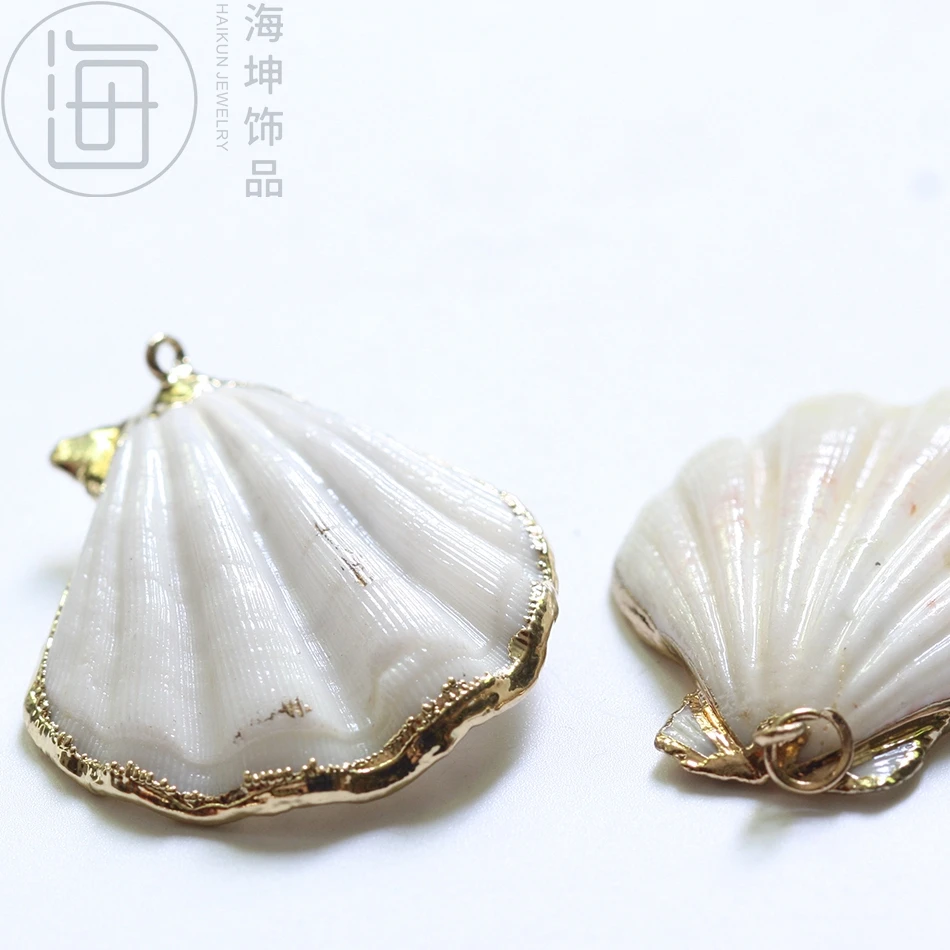 Подвеска из натурального камня в металлической оправе-необработанный