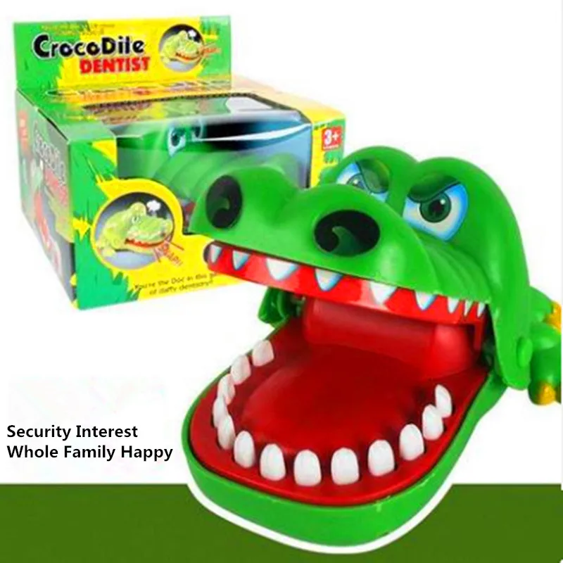 Крокодиловый кусающий палец большой рот экстракция зубов крокодиловый зуб рук