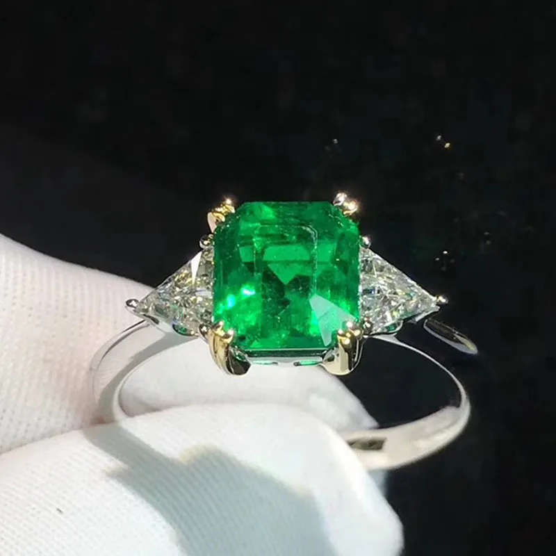 

10K Gold ring Lab Created 2ct Emerald and Moissanite Diamond Ring With national certificate Em-0019